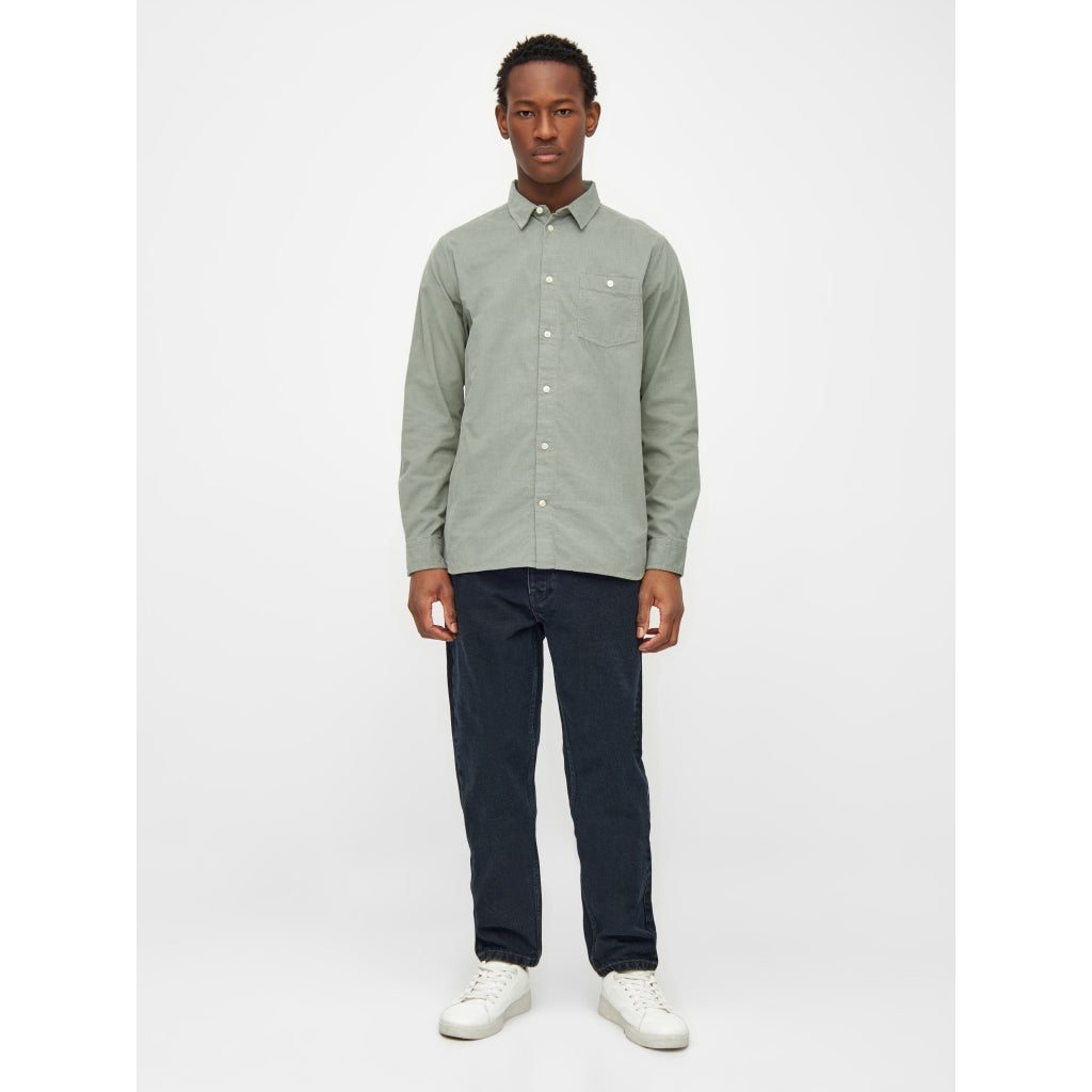 Knowledge Cotton Apparel -Shirt Regular fit corduroy shirt Light Green