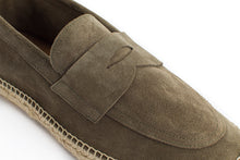 Load image into Gallery viewer, Abarca - Mocassin Suede Khaki
