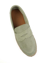 Load image into Gallery viewer, Abarca - Mocassin Suede Light Green
