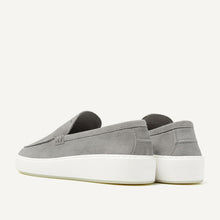Afbeelding in Gallery-weergave laden, Nubikk - Loafer Suede Light Grey
