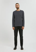 Afbeelding in Gallery-weergave laden, Armed Angels - T-shirt Long sleeve Johaan Acid Black
