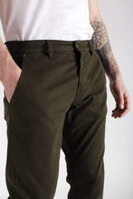 Load image into Gallery viewer, Kuyichi - Dexter Chino Regular Tapered Dark Green
