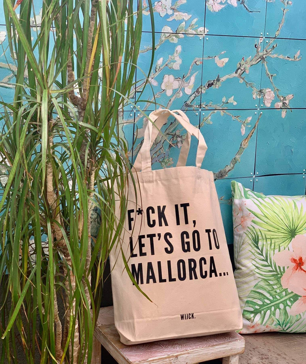 Bag Fuck it....Let's go to Mallorca!