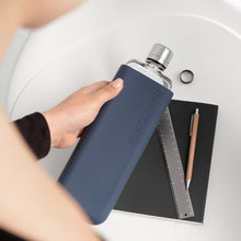 Afbeelding in Gallery-weergave laden, Memobottle - A4 Slim Silicon Sleeve Midnight Blue
