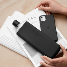 Load image into Gallery viewer, Memobottle - A4 Slim Silicon Sleeve Black
