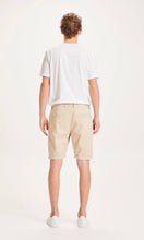 Afbeelding in Gallery-weergave laden, Knowledge Cotton - Chuck Poplin Shorts Sand
