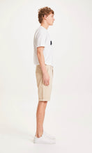 Afbeelding in Gallery-weergave laden, Knowledge Cotton - Chuck Poplin Shorts Sand
