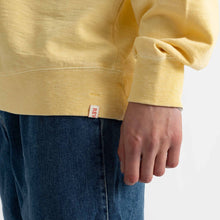 Afbeelding in Gallery-weergave laden, Revolution - Loose Sweatshirt Light Yellow
