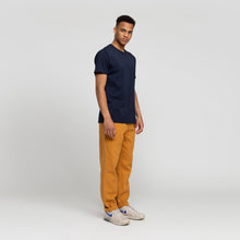 Afbeelding in Gallery-weergave laden, Revolution - T-shirt Regular Hanging Man Navy
